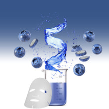 Carica l'immagine nel visualizzatore di Gallery, Jkosmec Blueberry Intensive Essence Mask - Maschera in tessuto con estratto di mirtillo per idratare e rivitalizzare la pelle, rendendola più elastica e luminosa.