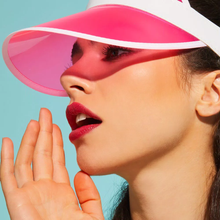 Carica l'immagine nel visualizzatore di Gallery, Goovi Balsamo labbra colorato that’s my glow - Balsamo labbra ultra-scorrevole che dona nutrimento e luminosità, avvolge le labbra in un confortevole velo di colore dal finish glowy.