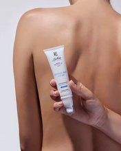 Carica l'immagine nel visualizzatore di Gallery, Bionike DEFENCE DEO Active 96H Latte Deodorante 50ml
