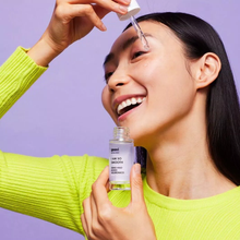 Carica l'immagine nel visualizzatore di Gallery, GOOVI Siero viso acido ialuronico I am so smooth, 30 ml - Il siero booster di idratazione ad azione liftante, previene i segni del tempo con acido ialuronico a tre pesi molecolari. Con il 97,9% di ingredienti di origine naturale
